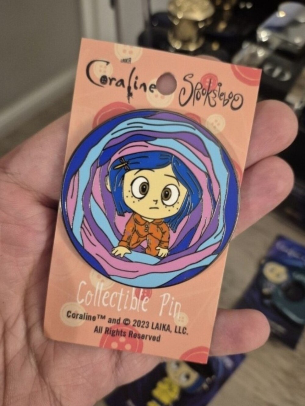 Coraline tunnel spooksieboo pin